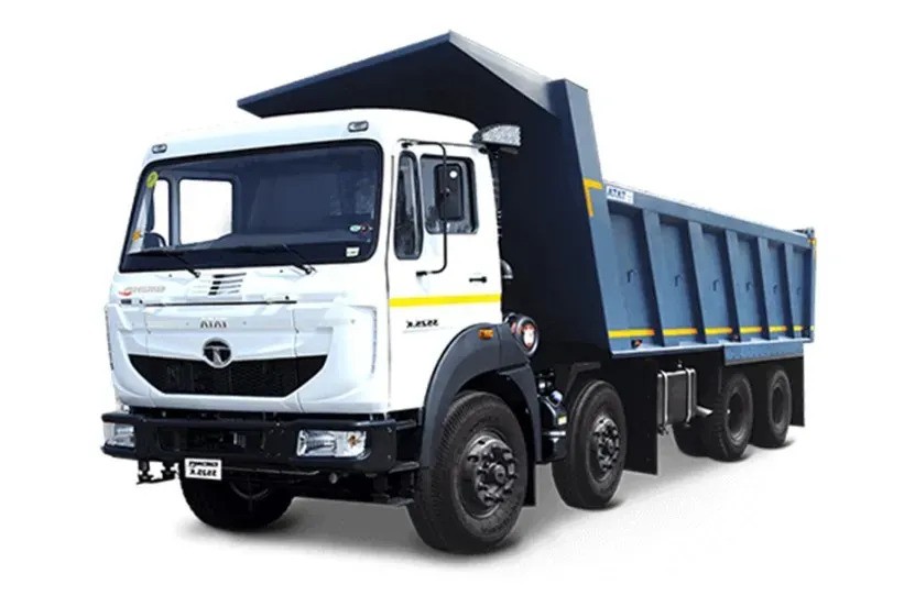 TATA SIGNA 3530.K 6.7L - White 1