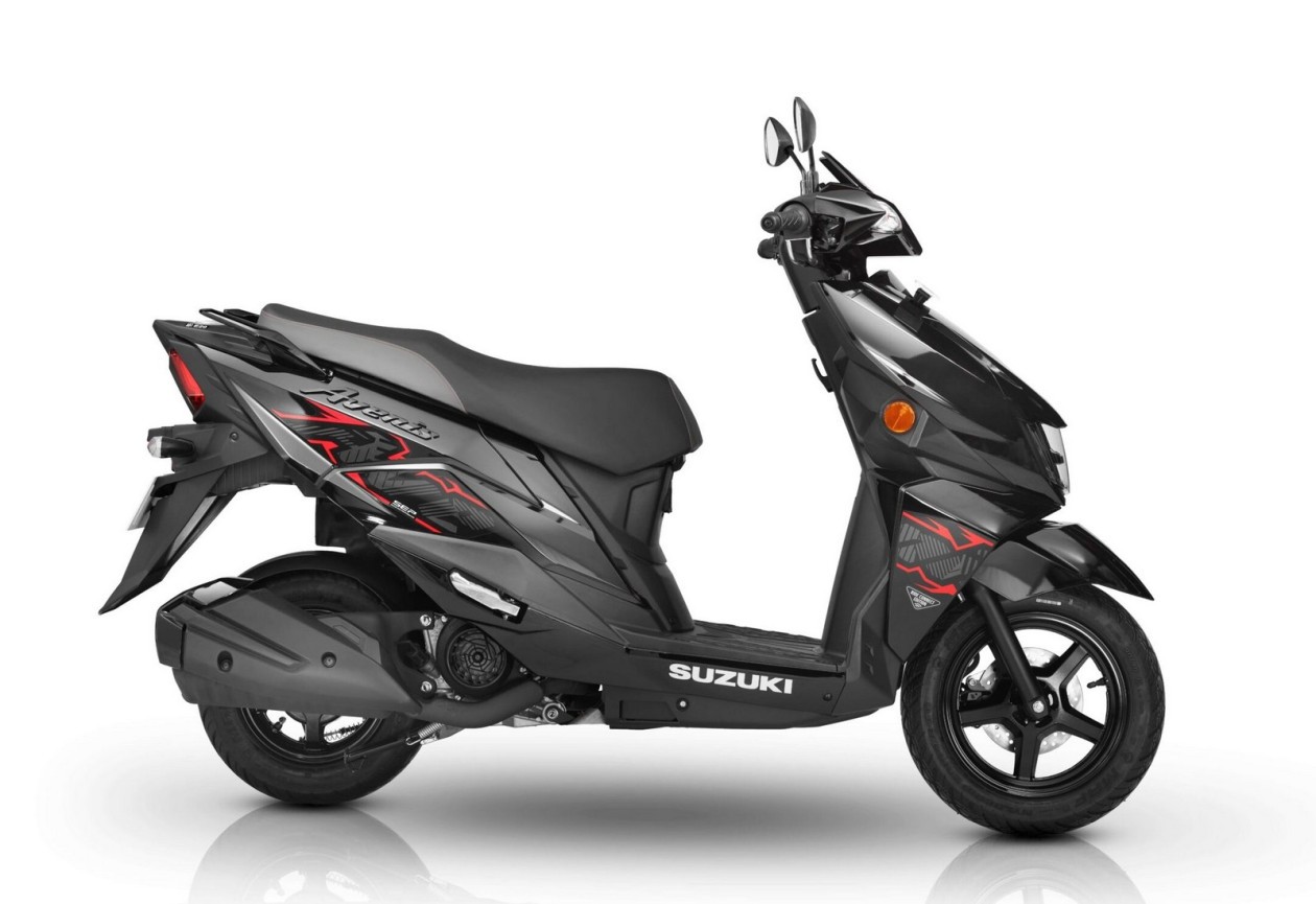 Suzuki Avenis - Glossy Sparkle Black 3